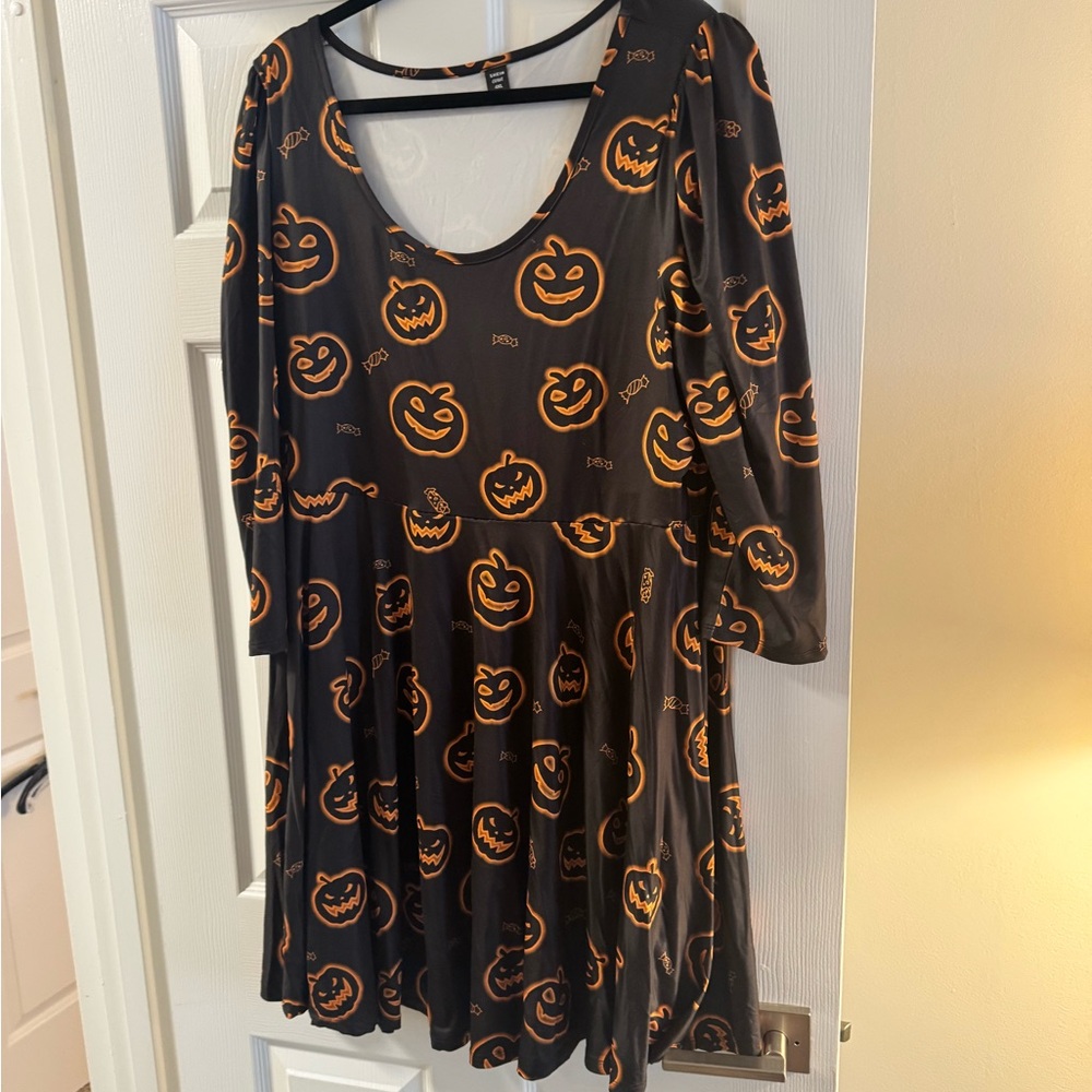 SHEIN Black and Orange Halloween Dress